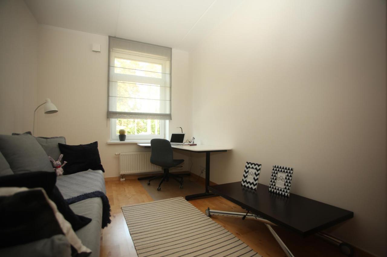 Cozy Home Apartment Kaivas, Free Parking, Self Check-In Riga Buitenkant foto