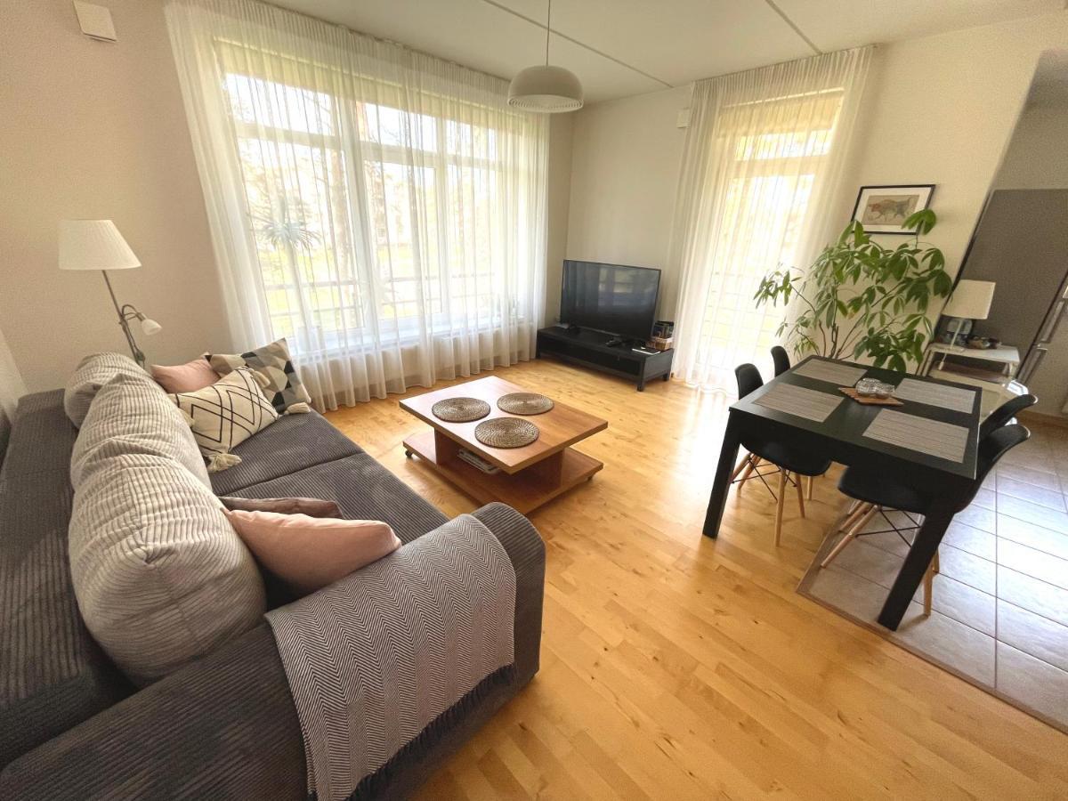 Cozy Home Apartment Kaivas, Free Parking, Self Check-In Riga Buitenkant foto